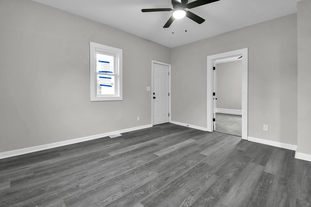 44 W 4th Street, Fredericktown, Ohio 43019, 4 Bedrooms Bedrooms, ,2 BathroomsBathrooms,Residential,For Sale,4th Street,9067079