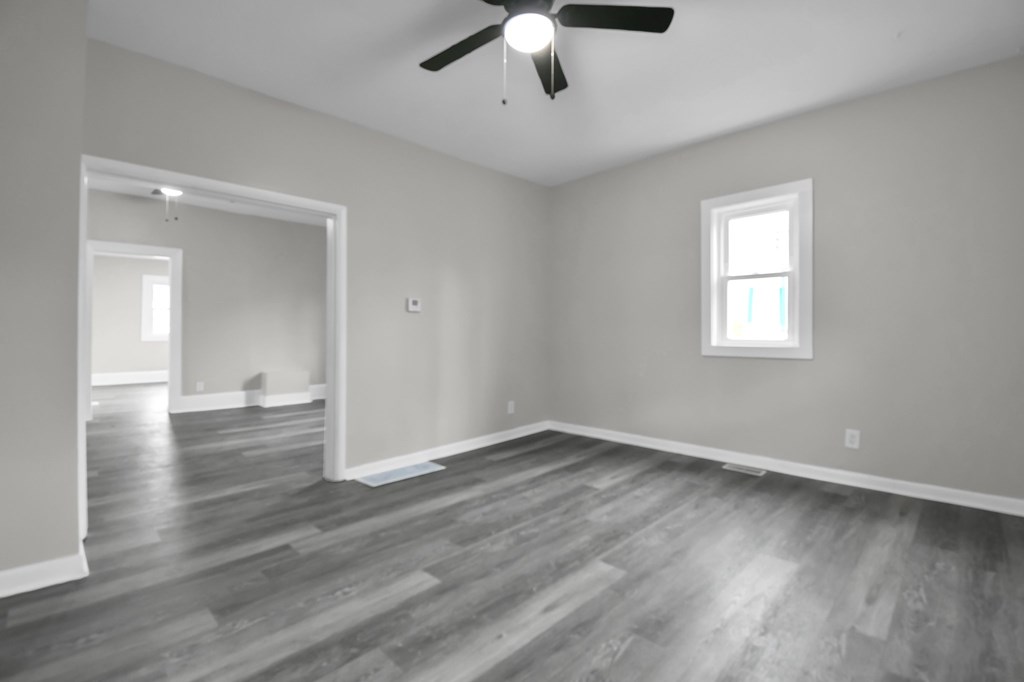 44 W 4th Street, Fredericktown, Ohio 43019, 4 Bedrooms Bedrooms, ,2 BathroomsBathrooms,Residential,For Sale,4th Street,9067079