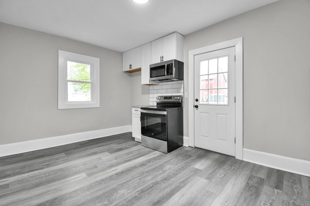 44 W 4th Street, Fredericktown, Ohio 43019, 4 Bedrooms Bedrooms, ,2 BathroomsBathrooms,Residential,For Sale,4th Street,9067079