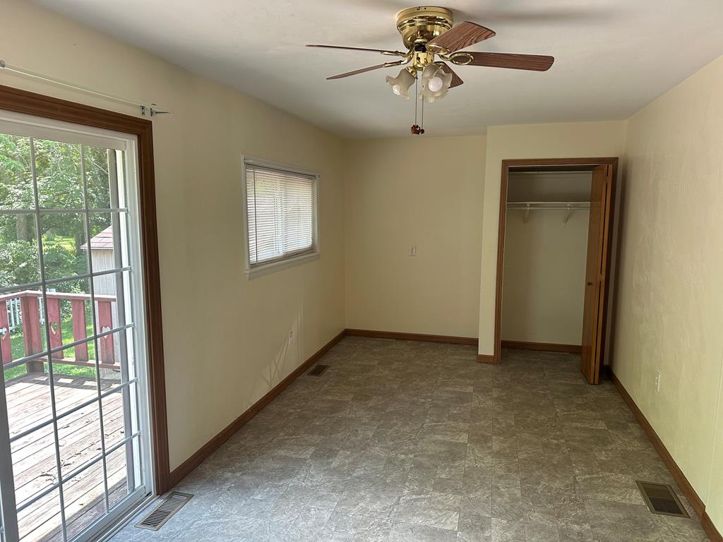 33 Sunset Drive, Shelby, Ohio 44875, 2 Bedrooms Bedrooms, ,1 BathroomBathrooms,Residential,For Sale,Sunset Drive,9067091