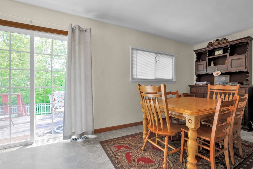 33 Sunset Drive, Shelby, Ohio 44875, 2 Bedrooms Bedrooms, ,1 BathroomBathrooms,Residential,For Sale,Sunset Drive,9067091