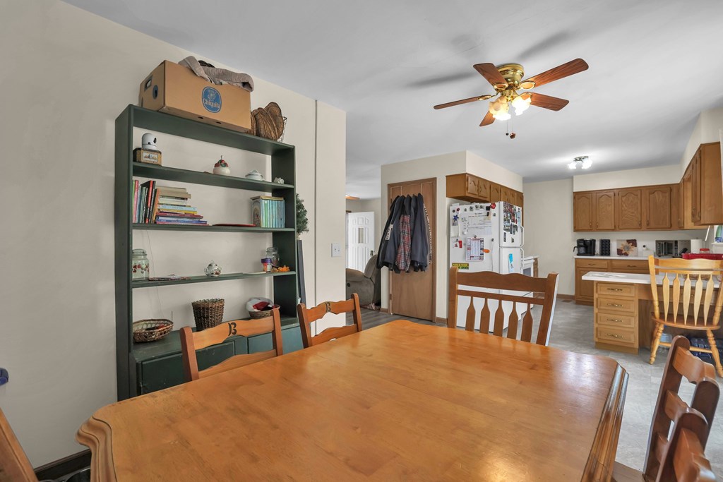33 Sunset Drive, Shelby, Ohio 44875, 2 Bedrooms Bedrooms, ,1 BathroomBathrooms,Residential,For Sale,Sunset Drive,9067091