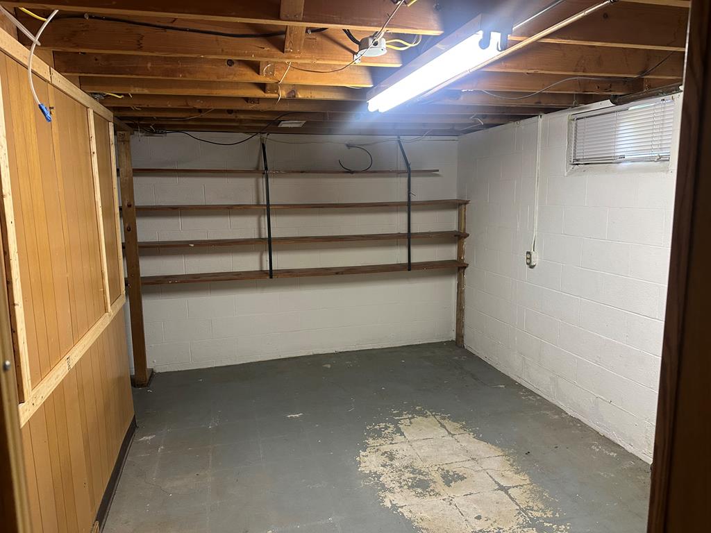 33 Sunset Drive, Shelby, Ohio 44875, 2 Bedrooms Bedrooms, ,1 BathroomBathrooms,Residential,For Sale,Sunset Drive,9067091