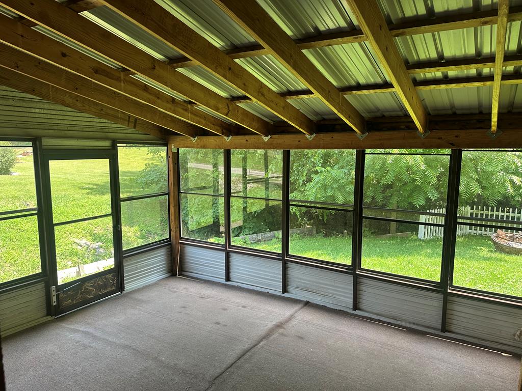 33 Sunset Drive, Shelby, Ohio 44875, 2 Bedrooms Bedrooms, ,1 BathroomBathrooms,Residential,For Sale,Sunset Drive,9067091
