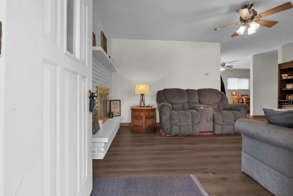 33 Sunset Drive, Shelby, Ohio 44875, 2 Bedrooms Bedrooms, ,1 BathroomBathrooms,Residential,For Sale,Sunset Drive,9067091