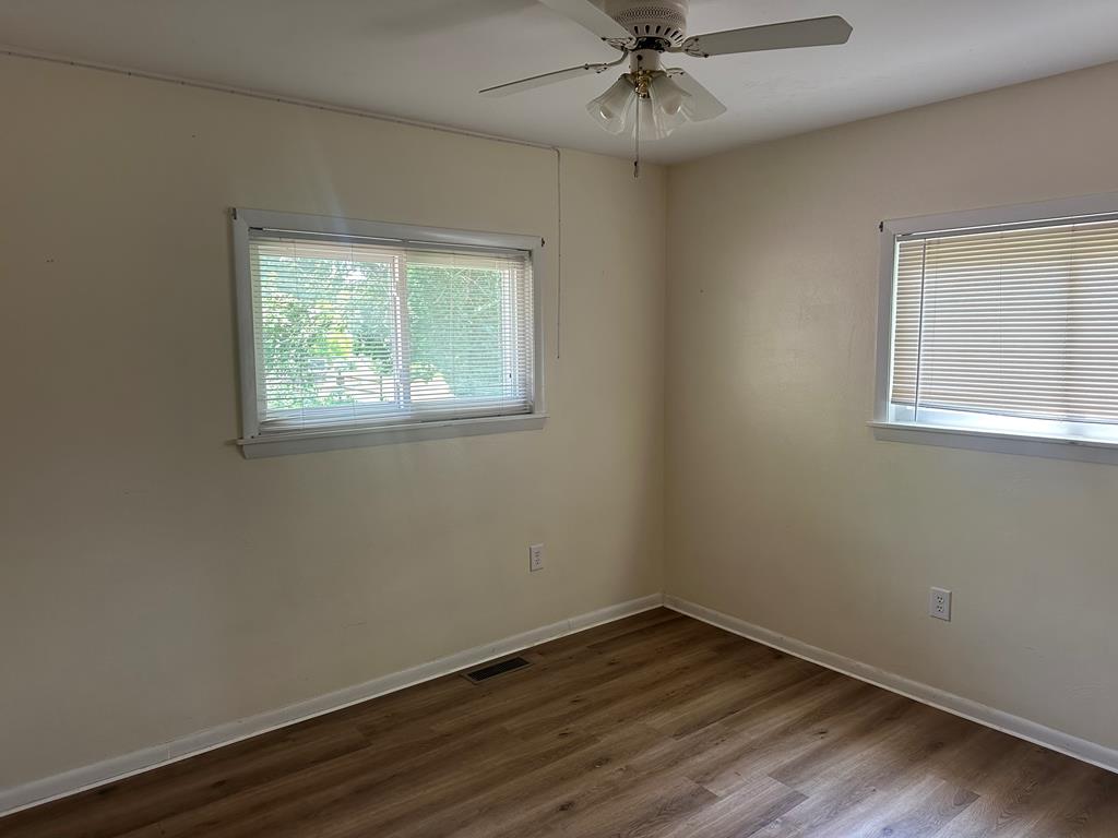 33 Sunset Drive, Shelby, Ohio 44875, 2 Bedrooms Bedrooms, ,1 BathroomBathrooms,Residential,For Sale,Sunset Drive,9067091
