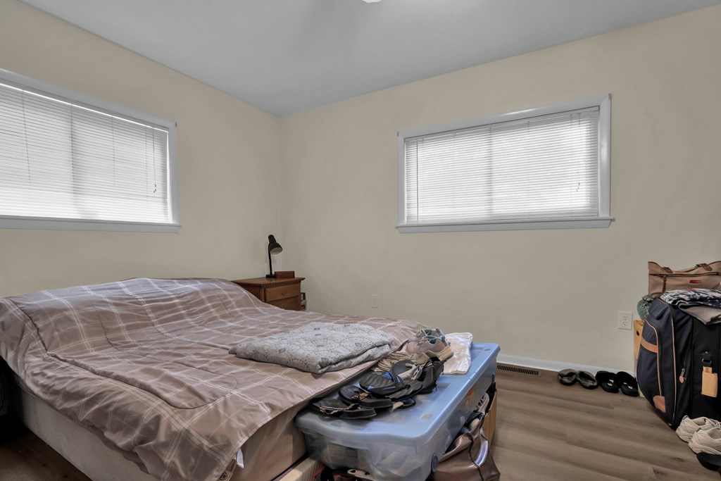 33 Sunset Drive, Shelby, Ohio 44875, 2 Bedrooms Bedrooms, ,1 BathroomBathrooms,Residential,For Sale,Sunset Drive,9067091