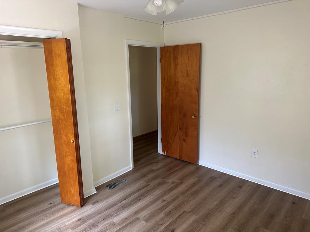 33 Sunset Drive, Shelby, Ohio 44875, 2 Bedrooms Bedrooms, ,1 BathroomBathrooms,Residential,For Sale,Sunset Drive,9067091