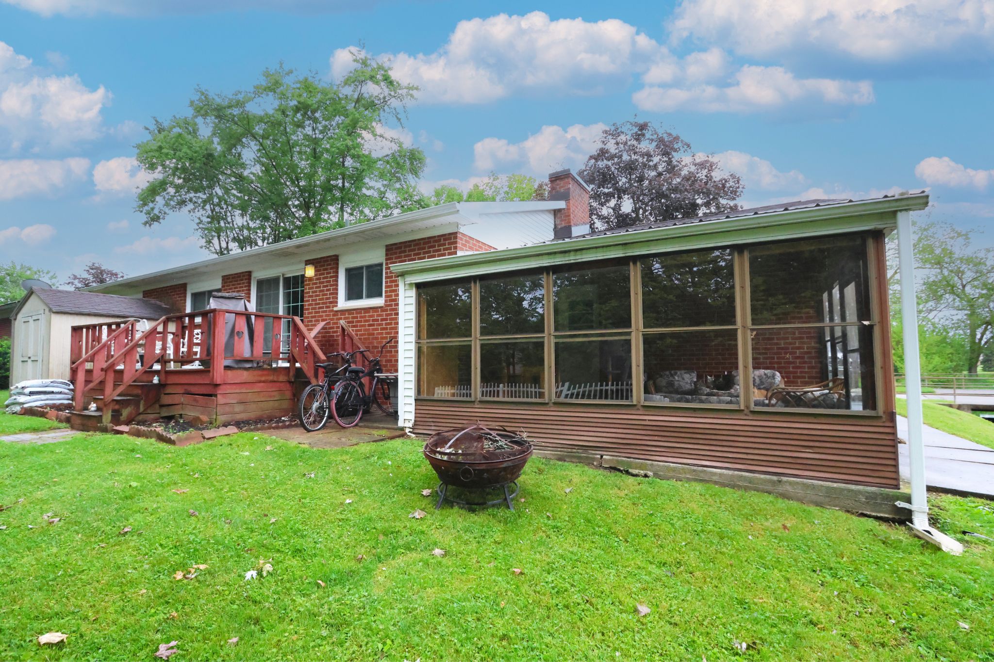 33 Sunset Drive, Shelby, Ohio 44875, 2 Bedrooms Bedrooms, ,1 BathroomBathrooms,Residential,For Sale,Sunset Drive,9067091