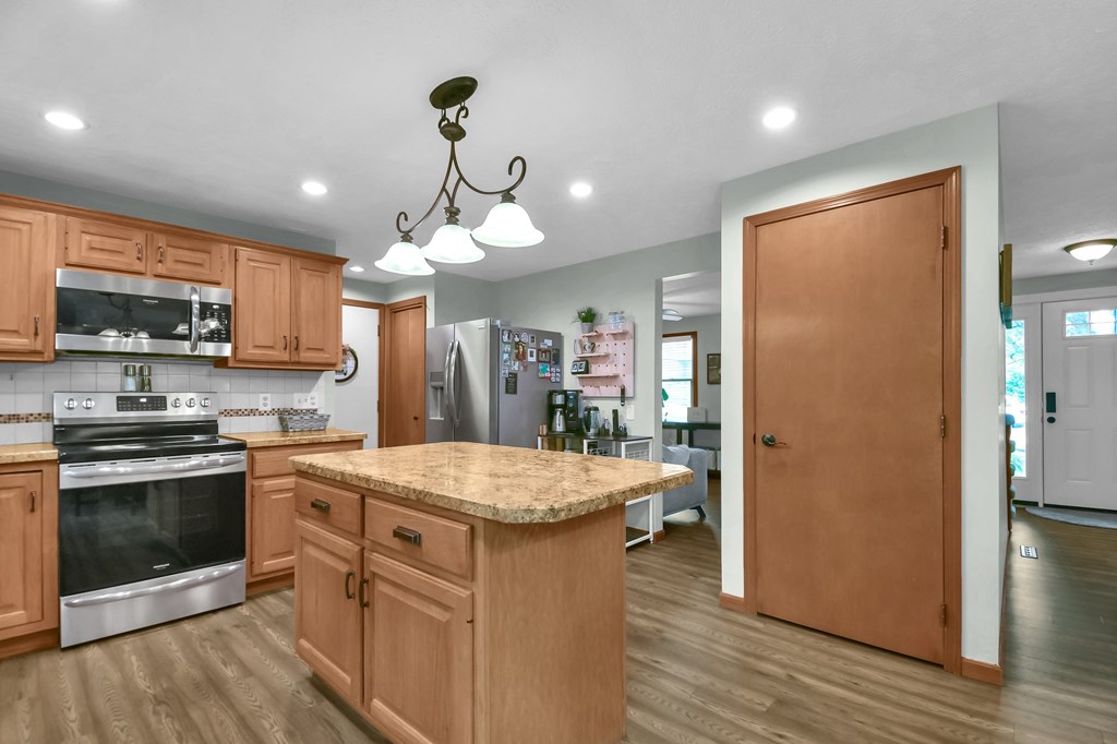 567 Heidi Lane, Mansfield, Ohio 44904, 4 Bedrooms Bedrooms, ,2 BathroomsBathrooms,Residential,For Sale,Heidi Lane,9067103