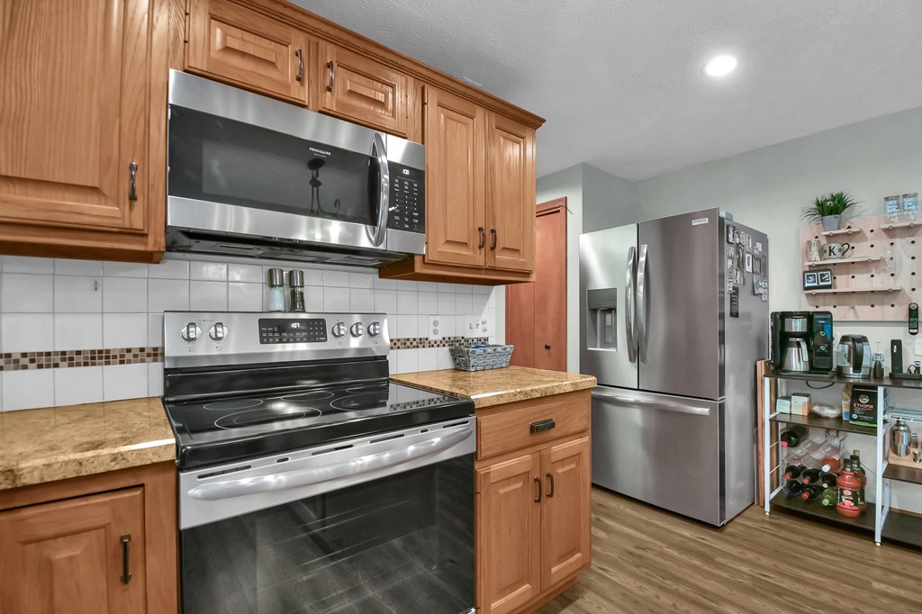 567 Heidi Lane, Mansfield, Ohio 44904, 4 Bedrooms Bedrooms, ,2 BathroomsBathrooms,Residential,For Sale,Heidi Lane,9067103