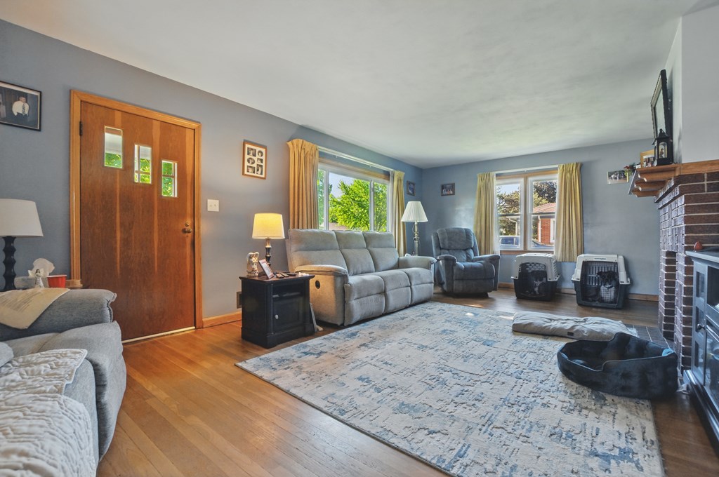 40 Hopewell, Tiffin, Ohio 44883, 2 Bedrooms Bedrooms, ,2 BathroomsBathrooms,Residential,For Sale,Hopewell,9067106