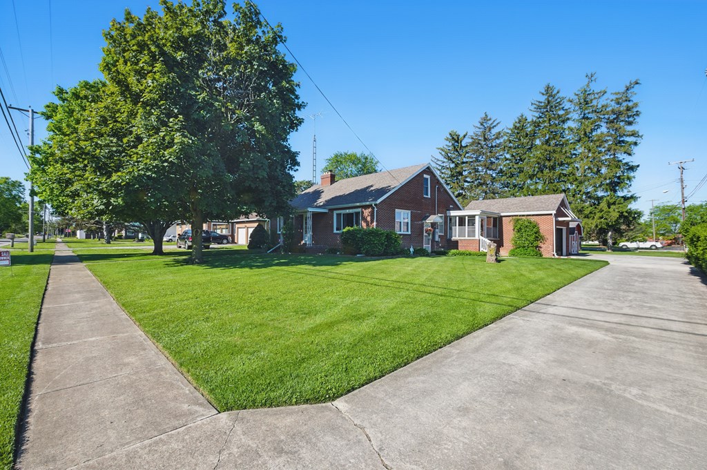 40 Hopewell, Tiffin, Ohio 44883, 2 Bedrooms Bedrooms, ,2 BathroomsBathrooms,Residential,For Sale,Hopewell,9067106