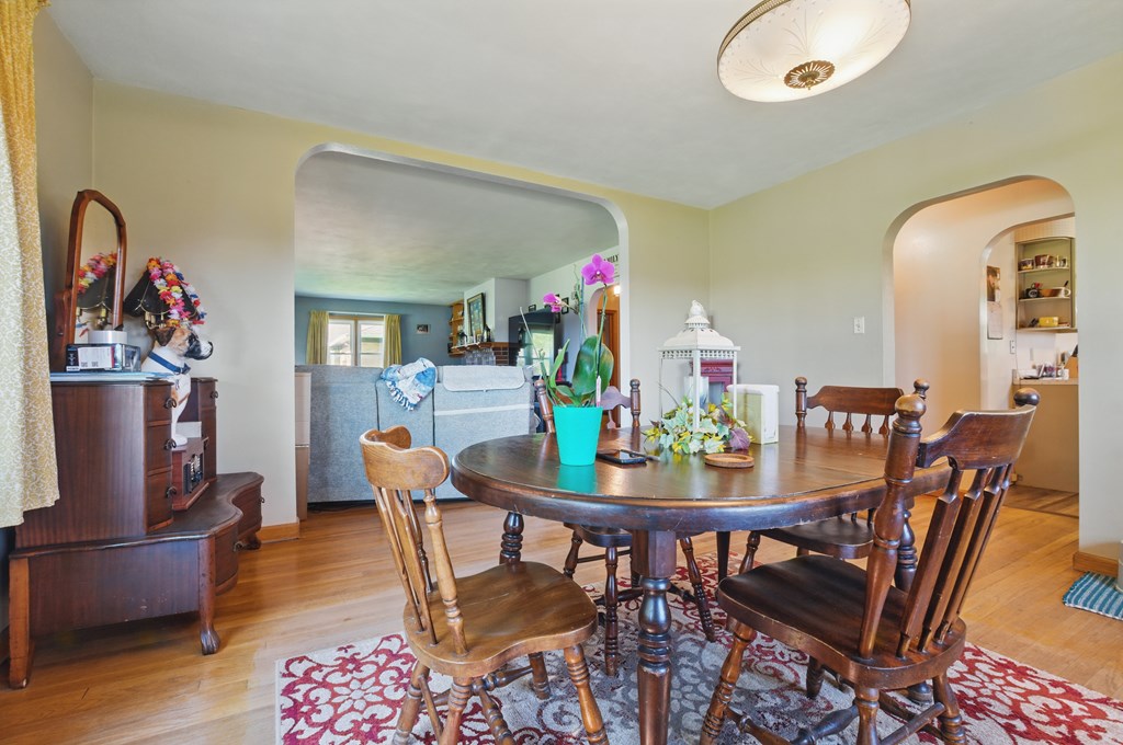 40 Hopewell, Tiffin, Ohio 44883, 2 Bedrooms Bedrooms, ,2 BathroomsBathrooms,Residential,For Sale,Hopewell,9067106