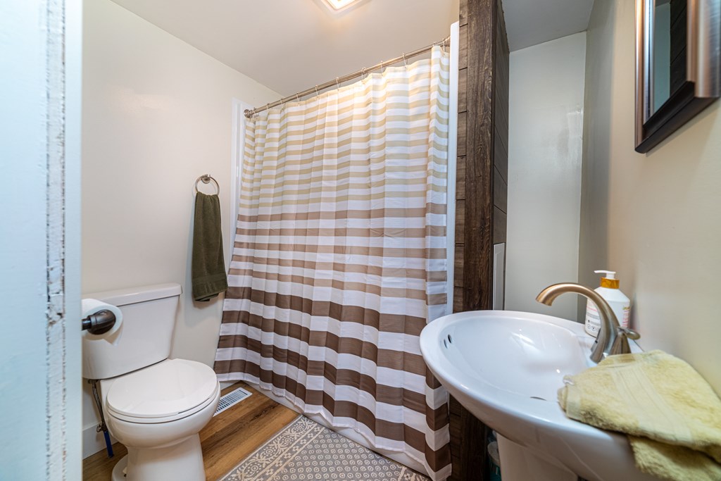 688 S New State Road, North Fairfield, Ohio 44855, 3 Bedrooms Bedrooms, ,2 BathroomsBathrooms,Residential,For Sale,New State Road,9067114