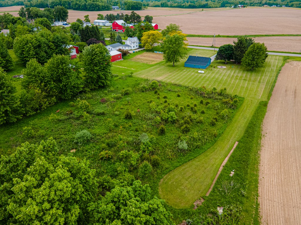 688 S New State Road, North Fairfield, Ohio 44855, 3 Bedrooms Bedrooms, ,2 BathroomsBathrooms,Residential,For Sale,New State Road,9067114