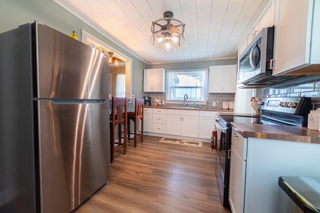 688 S New State Road, North Fairfield, Ohio 44855, 3 Bedrooms Bedrooms, ,2 BathroomsBathrooms,Residential,For Sale,New State Road,9067114