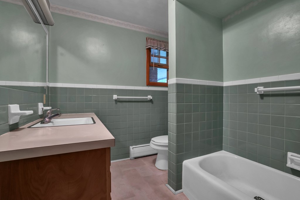 3170 Beverly Lane, Mansfield, Ohio 44903, 4 Bedrooms Bedrooms, ,2 BathroomsBathrooms,Residential,For Sale,Beverly Lane,9067124