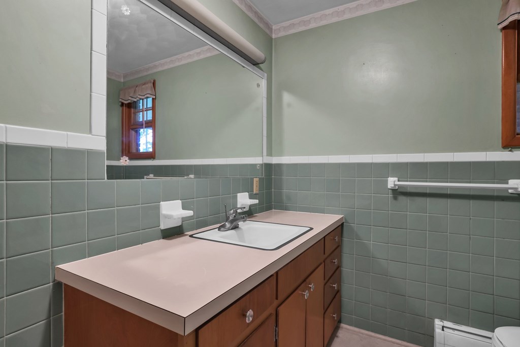 3170 Beverly Lane, Mansfield, Ohio 44903, 4 Bedrooms Bedrooms, ,2 BathroomsBathrooms,Residential,For Sale,Beverly Lane,9067124