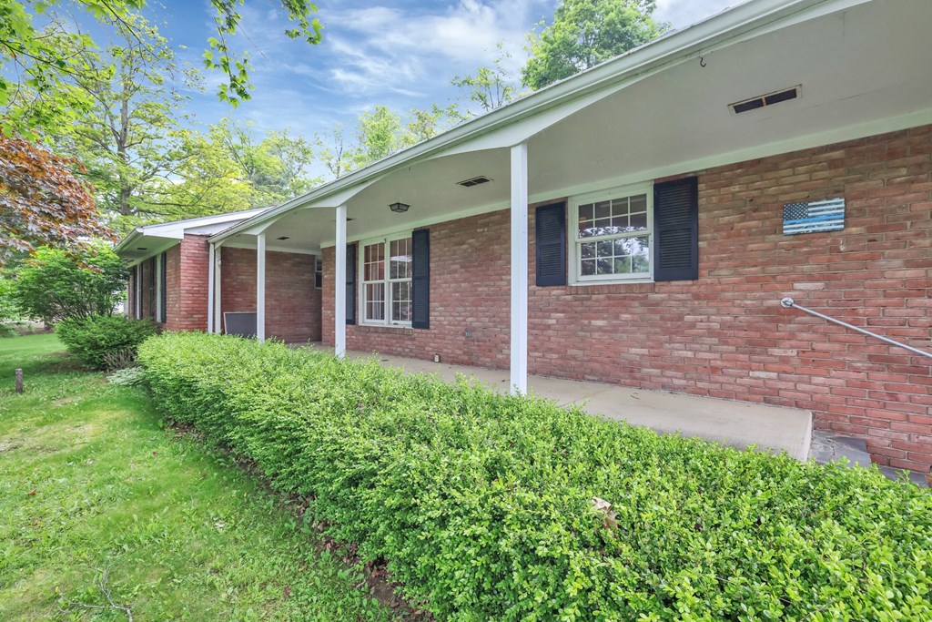 3170 Beverly Lane, Mansfield, Ohio 44903, 4 Bedrooms Bedrooms, ,2 BathroomsBathrooms,Residential,For Sale,Beverly Lane,9067124