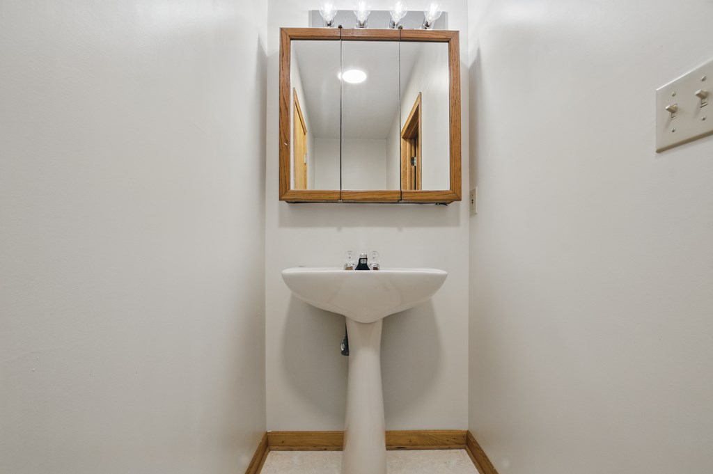 6950 State Route 97, Mansfield, Ohio 44906, 3 Bedrooms Bedrooms, ,1 BathroomBathrooms,Residential,For Sale,State Route 97,9067129