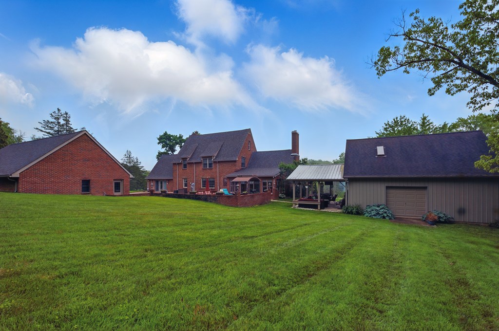 2000 State Route 42, Mansfield, Ohio 44907, 4 Bedrooms Bedrooms, ,4 BathroomsBathrooms,Residential,For Sale,State Route 42,9067137
