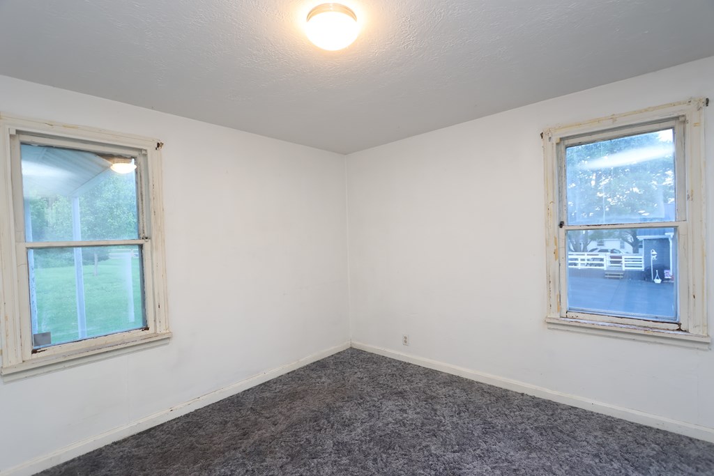 25 S Stewart Road, Mansfield, Ohio 44905, 3 Bedrooms Bedrooms, ,1 BathroomBathrooms,Residential,For Sale,Stewart Road,9067138