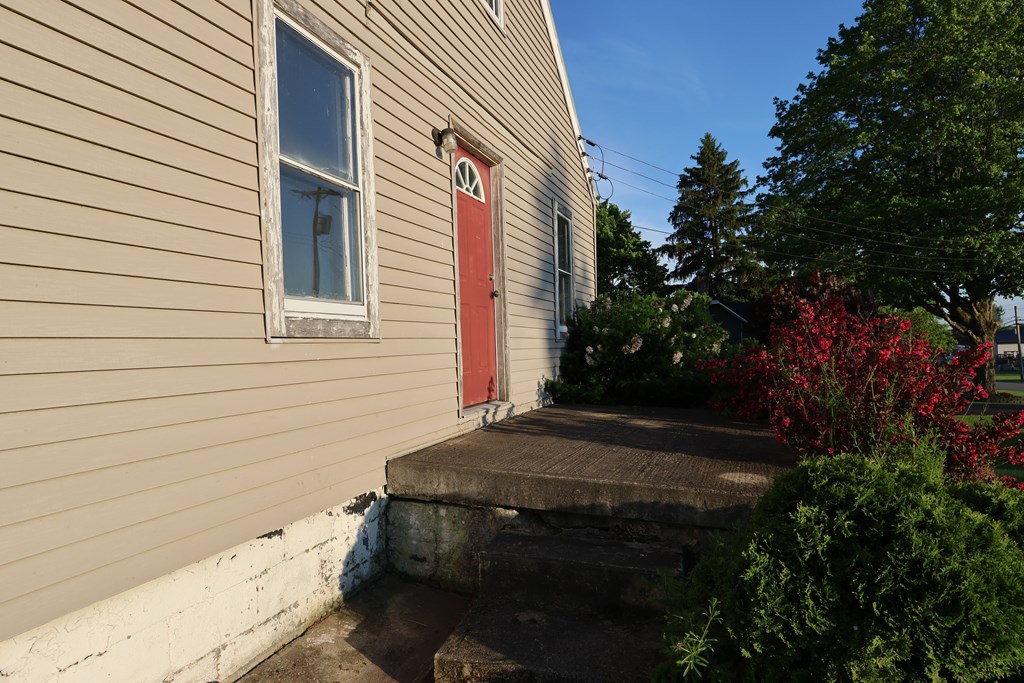25 S Stewart Road, Mansfield, Ohio 44905, 3 Bedrooms Bedrooms, ,1 BathroomBathrooms,Residential,For Sale,Stewart Road,9067138