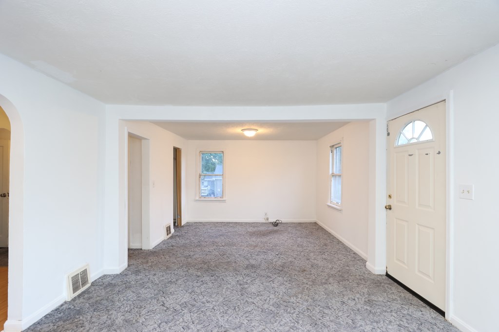 25 S Stewart Road, Mansfield, Ohio 44905, 3 Bedrooms Bedrooms, ,1 BathroomBathrooms,Residential,For Sale,Stewart Road,9067138