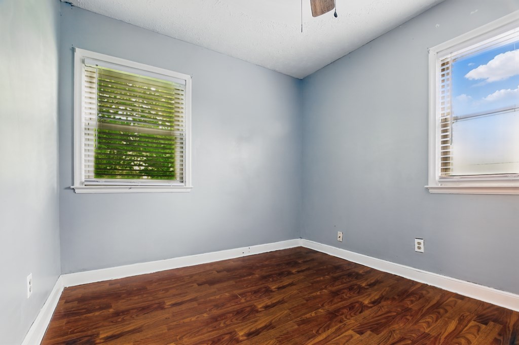 308 W Fourth Ave, Mansfield, Ohio 44905, 2 Bedrooms Bedrooms, ,1 BathroomBathrooms,Residential,For Sale,Fourth Ave,9067143
