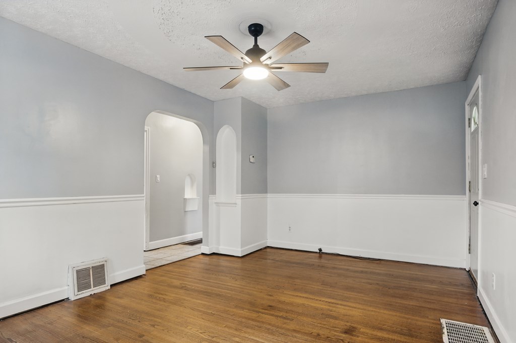 308 W Fourth Ave, Mansfield, Ohio 44905, 2 Bedrooms Bedrooms, ,1 BathroomBathrooms,Residential,For Sale,Fourth Ave,9067143
