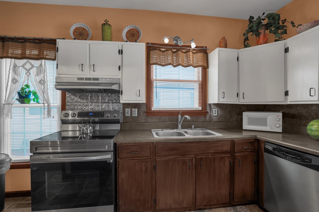 132 Orange Street, Galion, Ohio 44833, 3 Bedrooms Bedrooms, ,1 BathroomBathrooms,Residential,For Sale,Orange Street,9067158