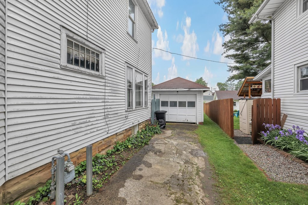 132 Orange Street, Galion, Ohio 44833, 3 Bedrooms Bedrooms, ,1 BathroomBathrooms,Residential,For Sale,Orange Street,9067158