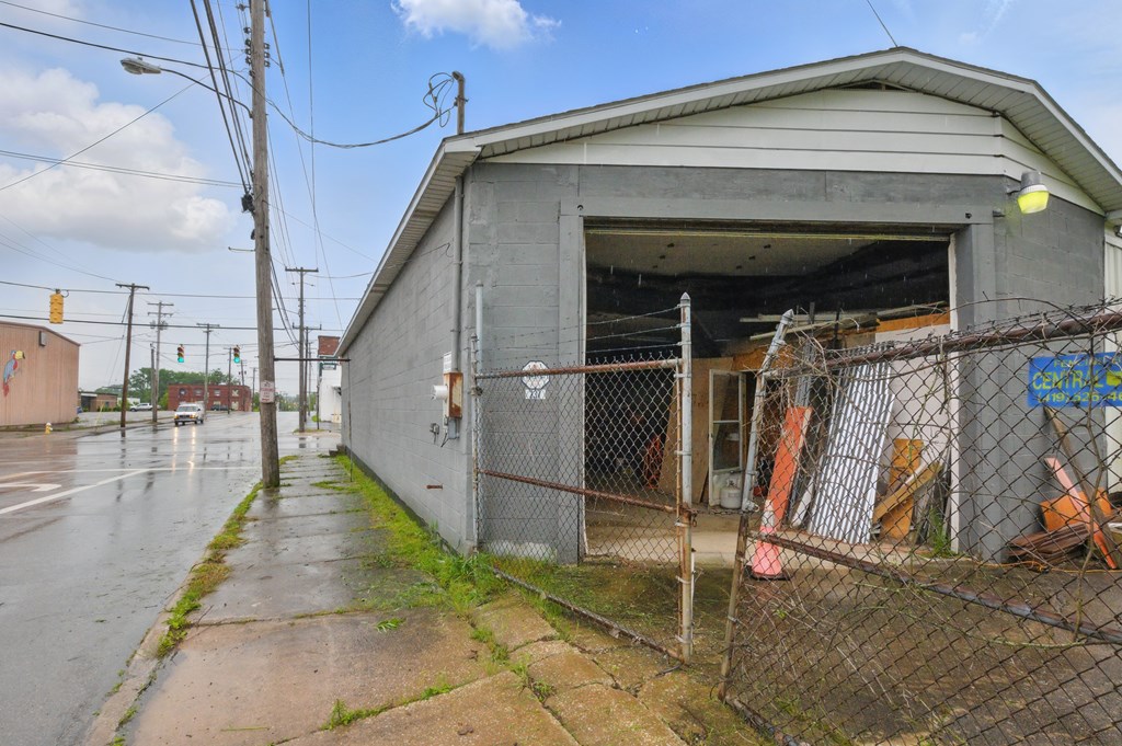 229 N 233-237 Mulberry St., Mansfield, Ohio 44902, ,Commercial Sale,For Sale,233-237 Mulberry St.,9067161