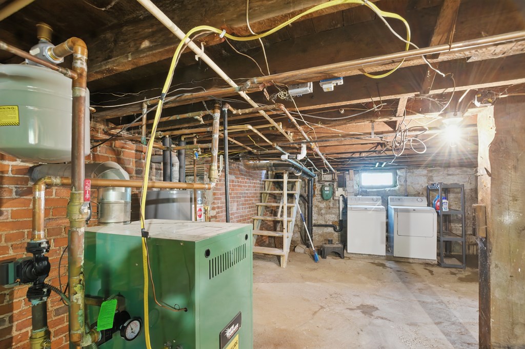 554 S Market, Galion, Ohio 44833, 4 Bedrooms Bedrooms, ,1 BathroomBathrooms,Residential,For Sale,Market,9067163