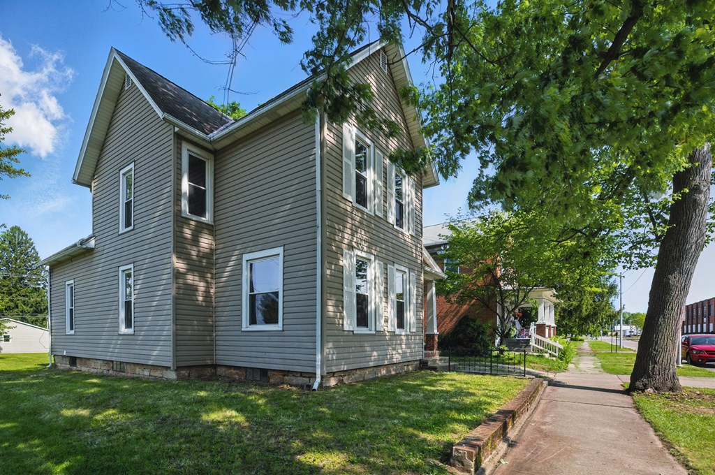 554 S Market, Galion, Ohio 44833, 4 Bedrooms Bedrooms, ,1 BathroomBathrooms,Residential,For Sale,Market,9067163