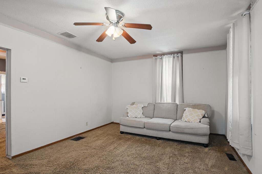 834 S Poplar Street, Bucyrus, Ohio 44820, 2 Bedrooms Bedrooms, ,1 BathroomBathrooms,Residential,For Sale,Poplar Street,9067171