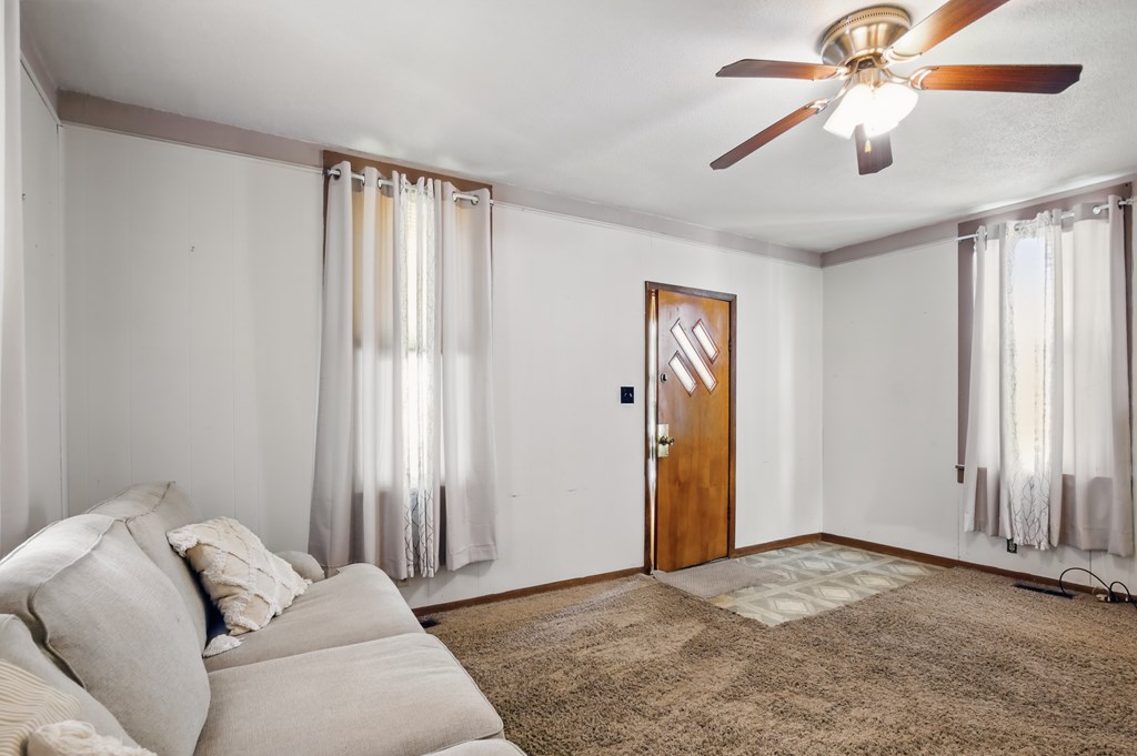 834 S Poplar Street, Bucyrus, Ohio 44820, 2 Bedrooms Bedrooms, ,1 BathroomBathrooms,Residential,For Sale,Poplar Street,9067171