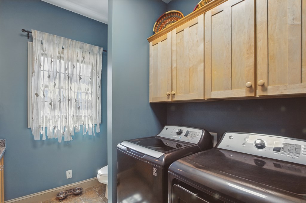 791 York Street W, Mansfield, Ohio 44904, 2 Bedrooms Bedrooms, ,3 BathroomsBathrooms,Residential,For Sale,York Street W,9067174