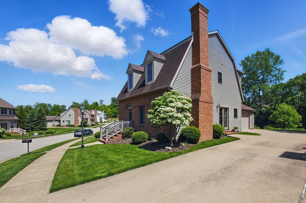 791 York Street W, Mansfield, Ohio 44904, 2 Bedrooms Bedrooms, ,3 BathroomsBathrooms,Residential,For Sale,York Street W,9067174