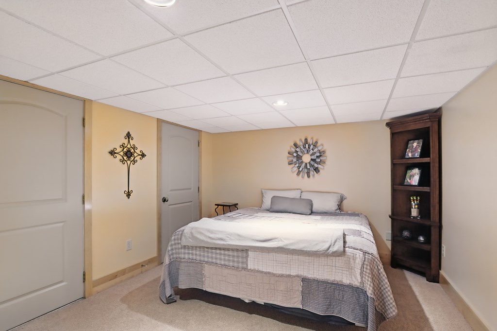 791 York Street W, Mansfield, Ohio 44904, 2 Bedrooms Bedrooms, ,3 BathroomsBathrooms,Residential,For Sale,York Street W,9067174