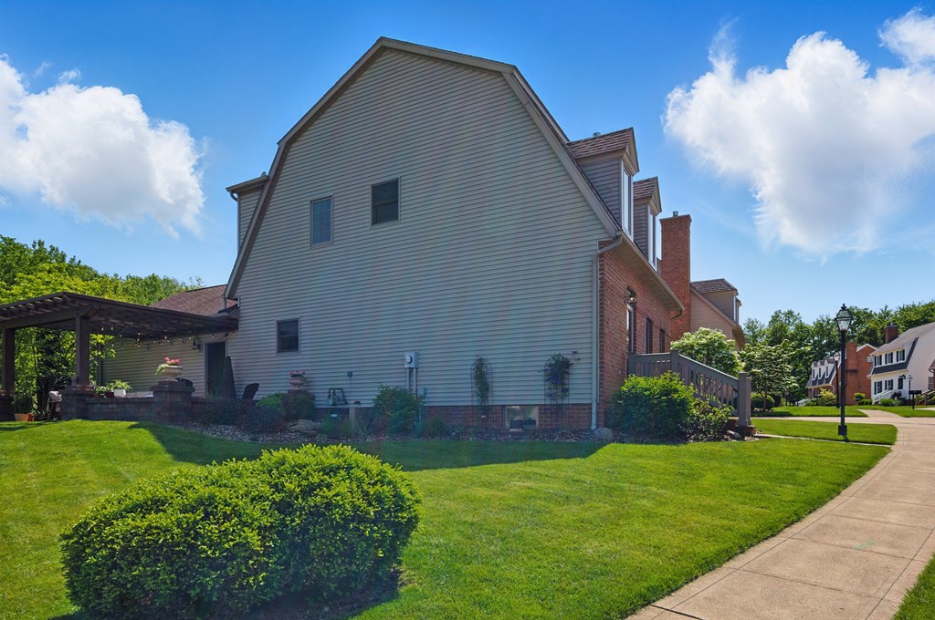 791 York Street W, Mansfield, Ohio 44904, 2 Bedrooms Bedrooms, ,3 BathroomsBathrooms,Residential,For Sale,York Street W,9067174
