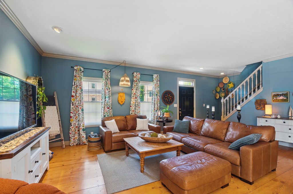 791 York Street W, Mansfield, Ohio 44904, 2 Bedrooms Bedrooms, ,3 BathroomsBathrooms,Residential,For Sale,York Street W,9067174