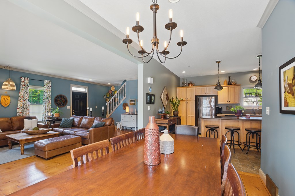 791 York Street W, Mansfield, Ohio 44904, 2 Bedrooms Bedrooms, ,3 BathroomsBathrooms,Residential,For Sale,York Street W,9067174