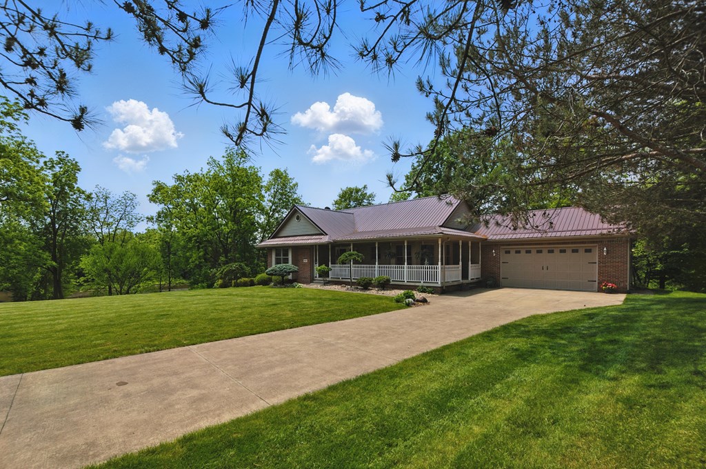 685 Timothy Drive, Willard, Ohio 44890, 3 Bedrooms Bedrooms, ,2 BathroomsBathrooms,Residential,For Sale,Timothy Drive,9067189