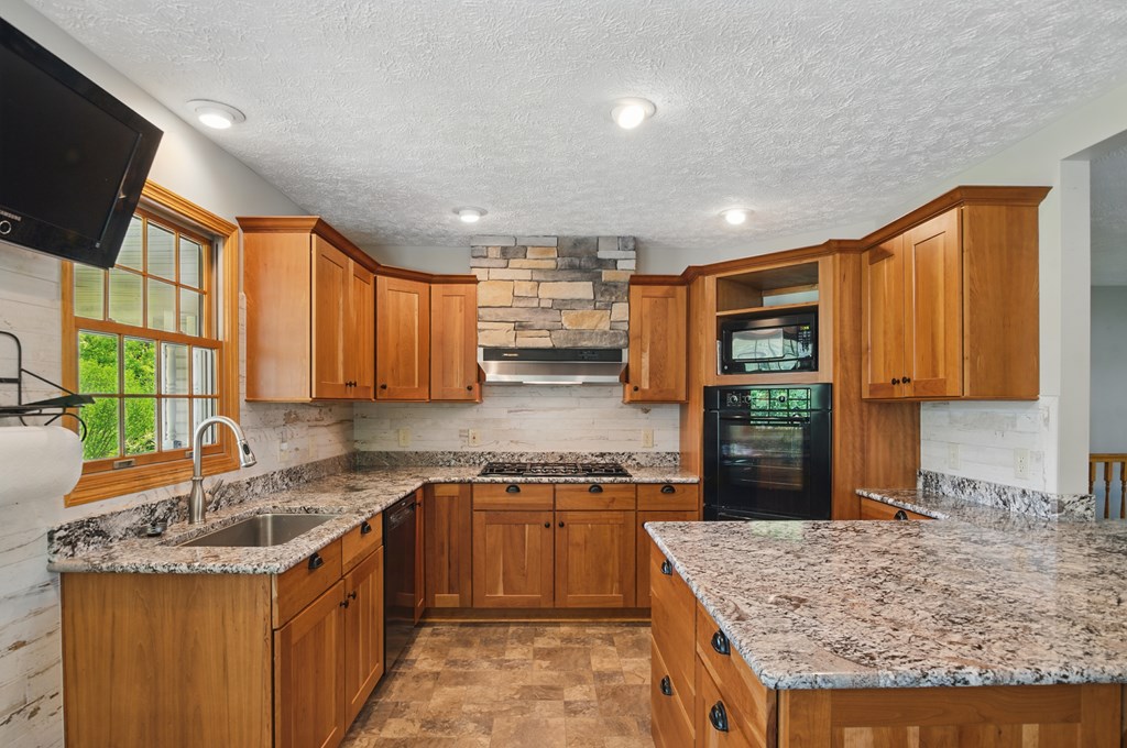 685 Timothy Drive, Willard, Ohio 44890, 3 Bedrooms Bedrooms, ,2 BathroomsBathrooms,Residential,For Sale,Timothy Drive,9067189