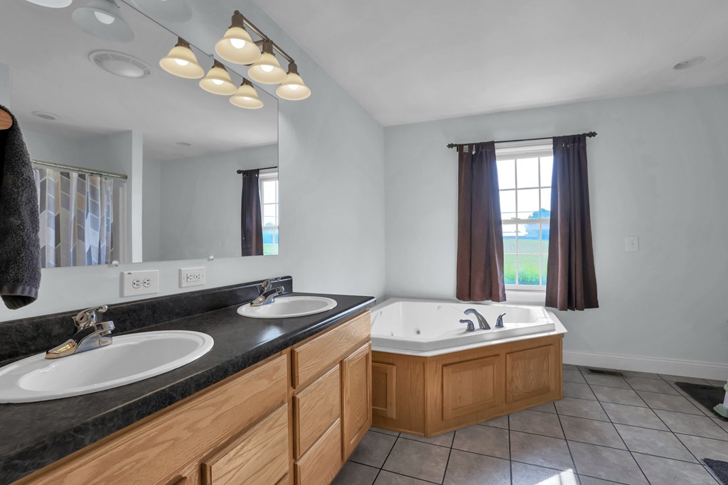 724 Poe Road, Bucyrus, Ohio 44820, 3 Bedrooms Bedrooms, ,3 BathroomsBathrooms,Residential,For Sale,Poe Road,9067208