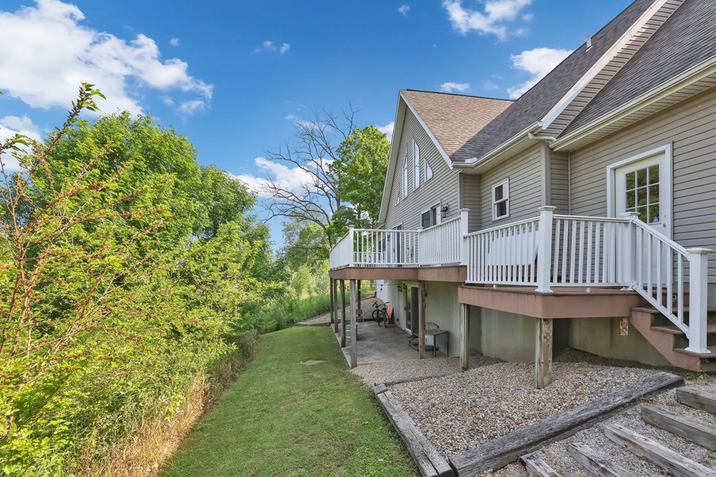 724 Poe Road, Bucyrus, Ohio 44820, 3 Bedrooms Bedrooms, ,3 BathroomsBathrooms,Residential,For Sale,Poe Road,9067208