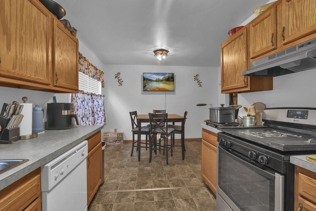 604 Sackman Street, Mansfield, Ohio 44903, 4 Bedrooms Bedrooms, ,1 BathroomBathrooms,Residential,For Sale,Sackman Street,9067220