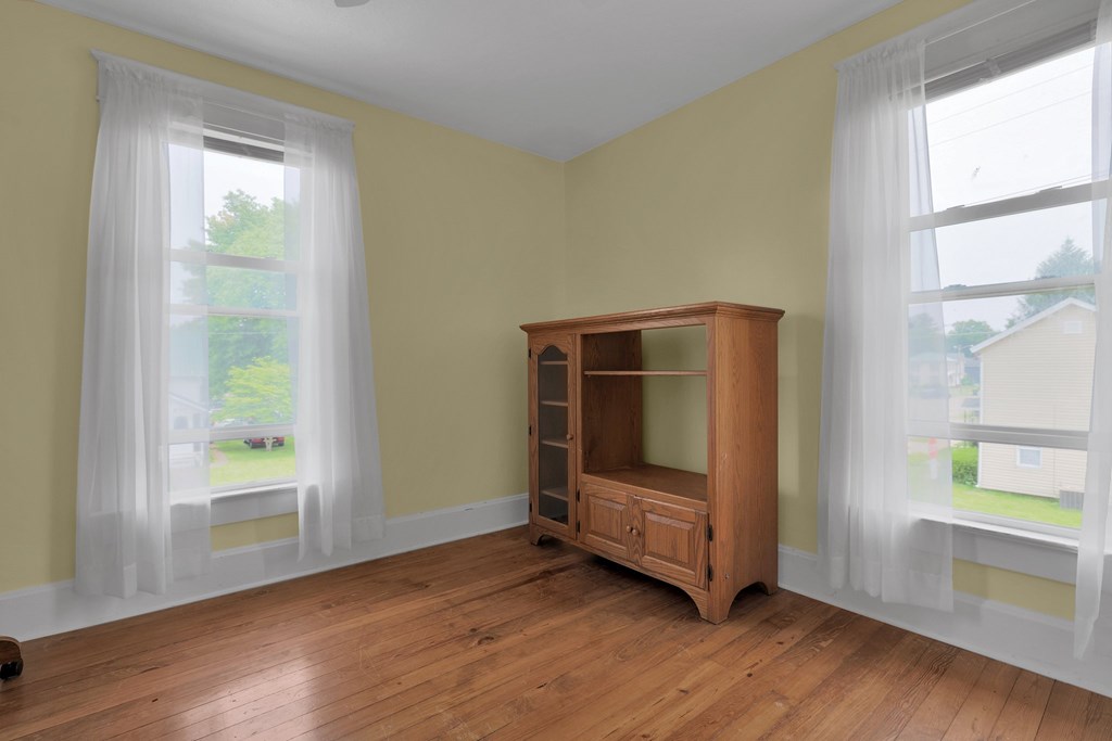 300 Walnut Street, Mount Vernon, Ohio 43050, 3 Bedrooms Bedrooms, ,1 BathroomBathrooms,Residential,For Sale,Walnut Street,9067235